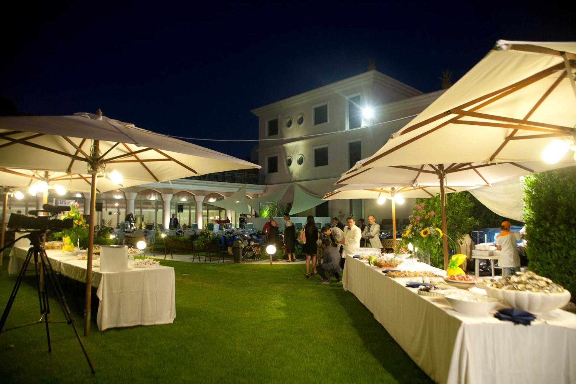 Hotel D'Altavilla كانوسا دي بوليا المظهر الخارجي الصورة