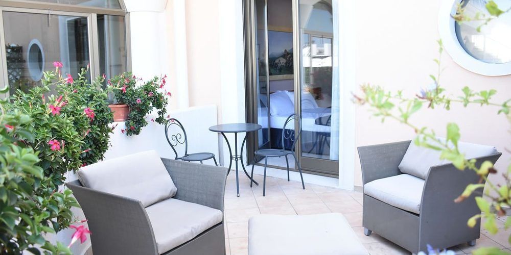 Hotel D'Altavilla كانوسا دي بوليا المظهر الخارجي الصورة